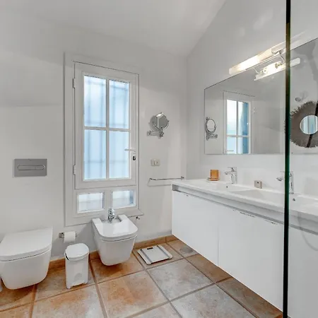 Charming With Private And Heated Pool וילה *