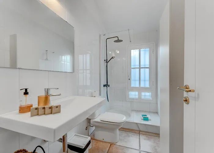 Charming With Private And Heated Pool * أذيخي