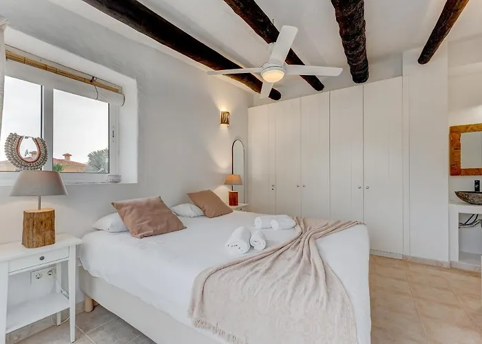 וילה Charming With Private And Heated Pool אדחה