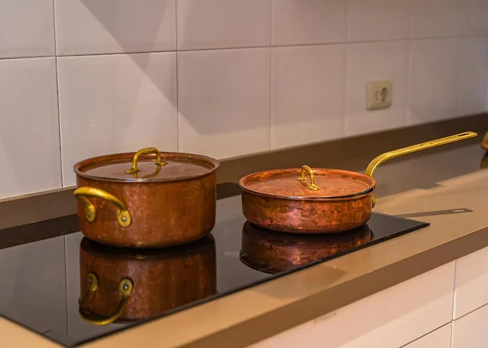 فيلة Charming With Private And Heated Pool أذيخي