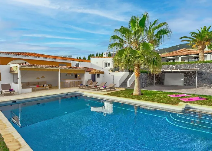 Charming With Private And Heated Pool וילה *