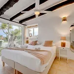 Charming With Private And Heated Pool Вилла Адехе
