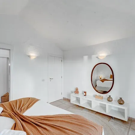 Charming With Private And Heated Pool Willa
