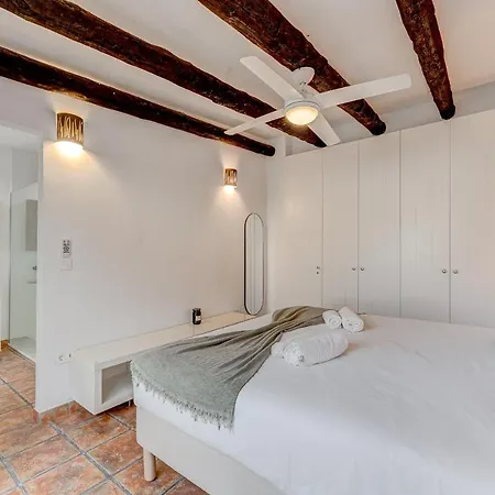 Charming With Private And Heated Pool 빌라