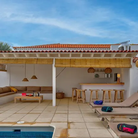 빌라 Charming With Private And Heated Pool