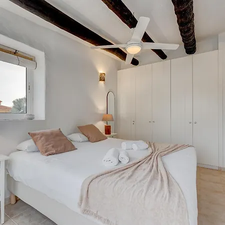 Вилла Charming With Private And Heated Pool Адехе