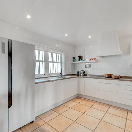 Вилла Charming With Private And Heated Pool *