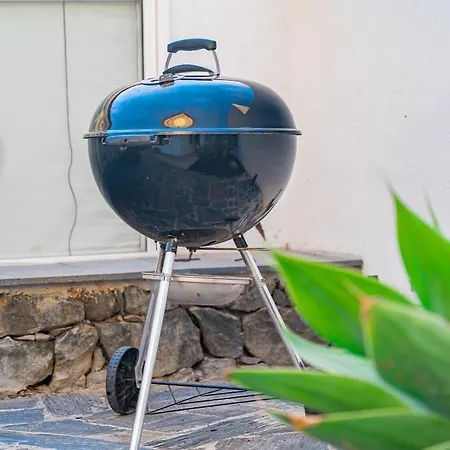 Вилла Charming With Private And Heated Pool Адехе