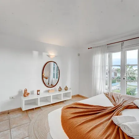 Charming With Private And Heated Pool Вилла